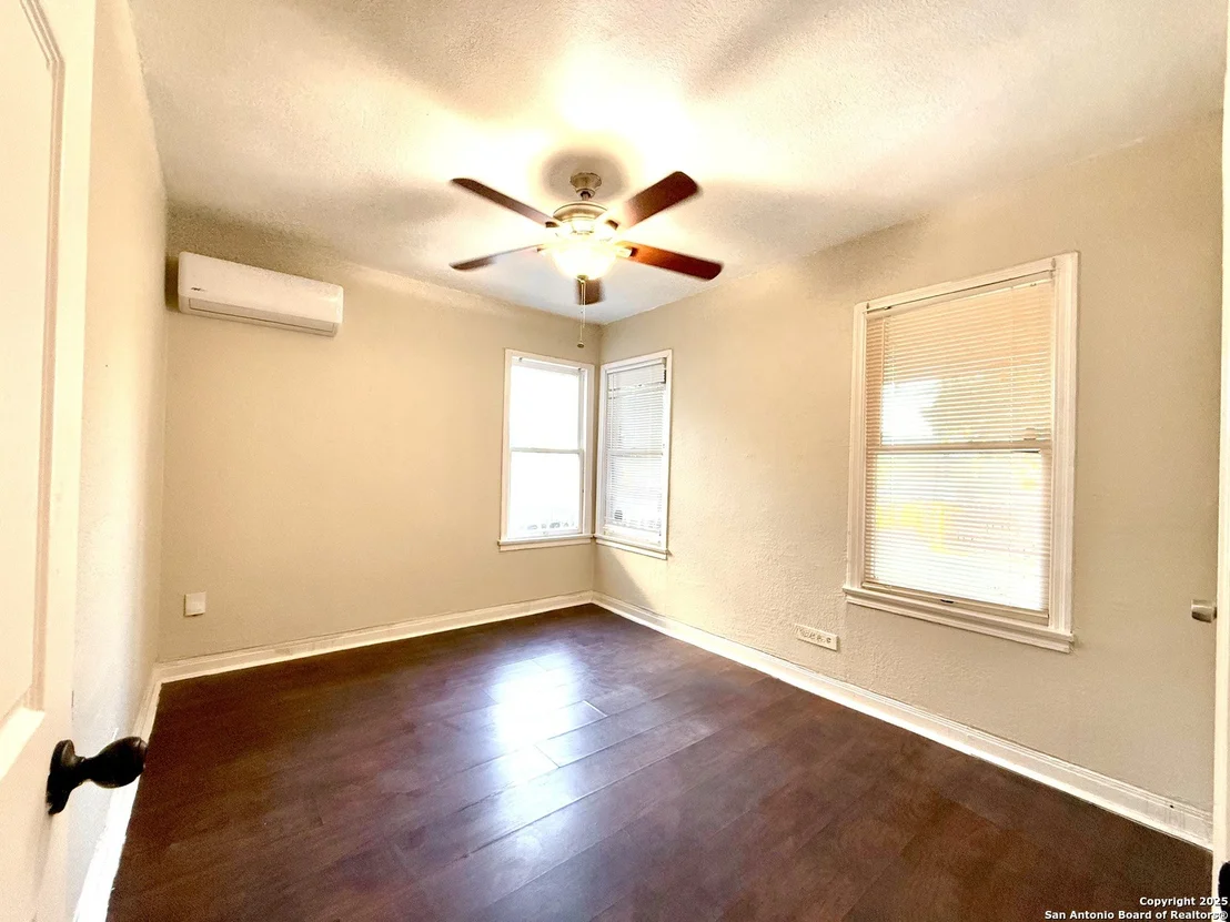 Photo of 1419 W Malone Ave.