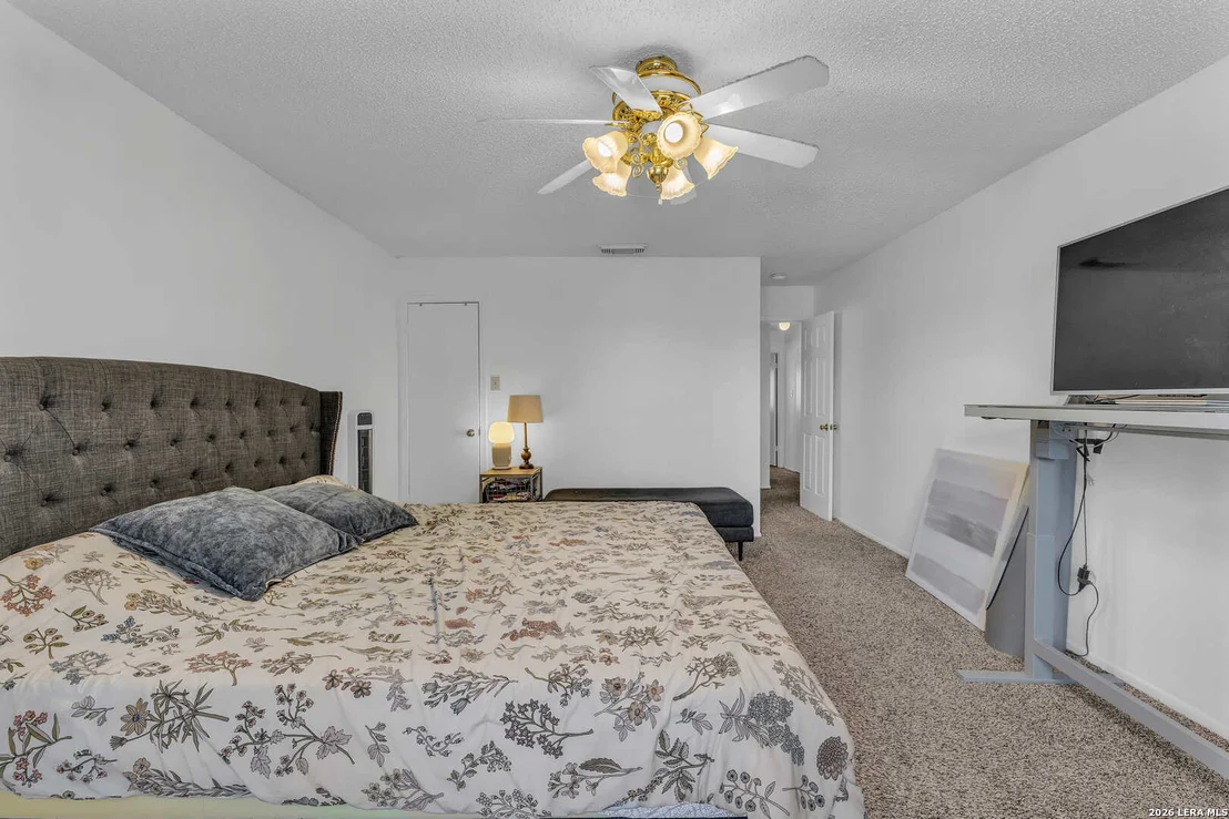 Photo of 8218 Laurel Bnd