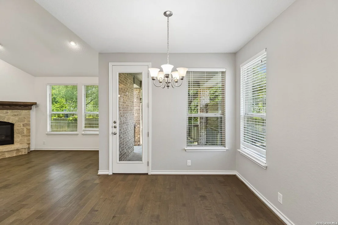 Photo of 121 Cimarron Crk
