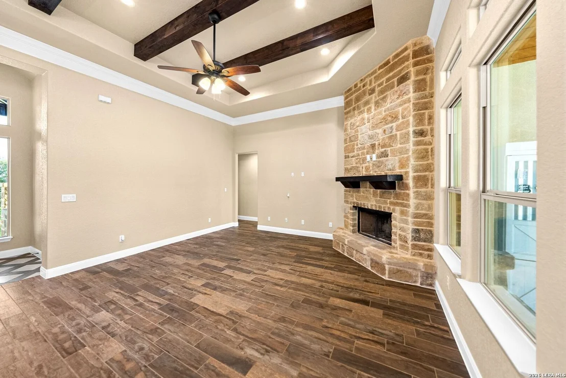Photo of 1009 Bluebonnet Ln
