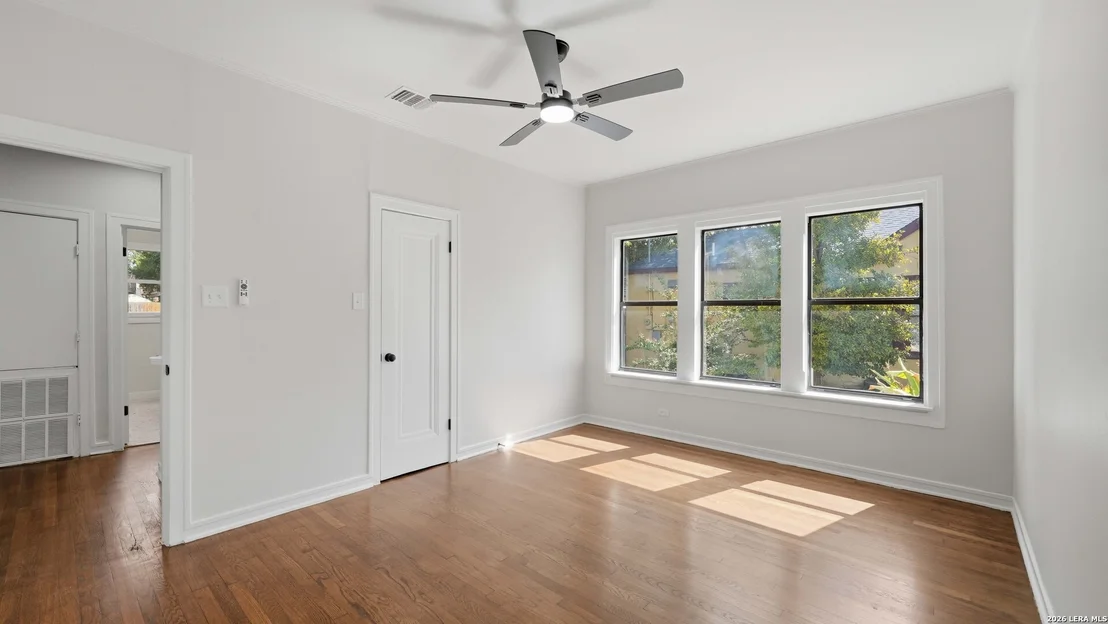 Photo of 237 DONALDSON AVE