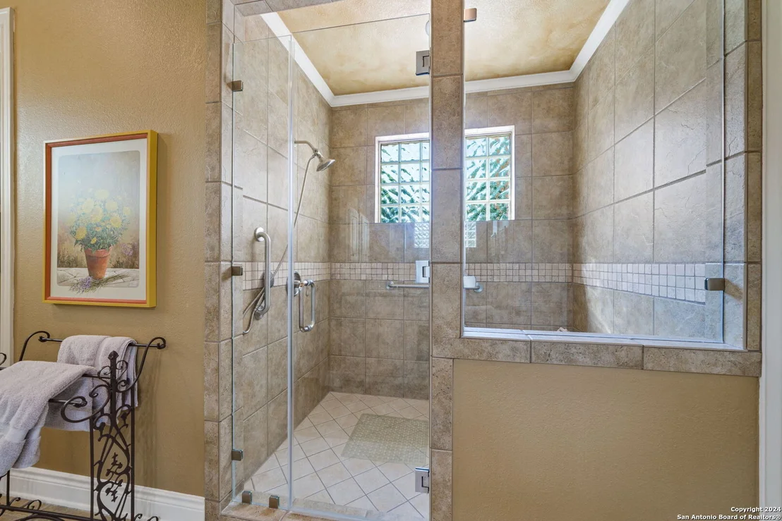 Photo of 24910 ESTANCIA CIR