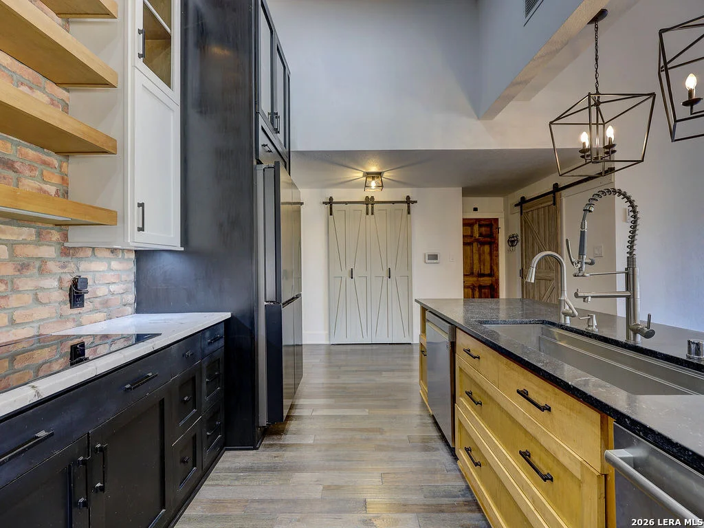 Photo of 29540 Red Bud Hill