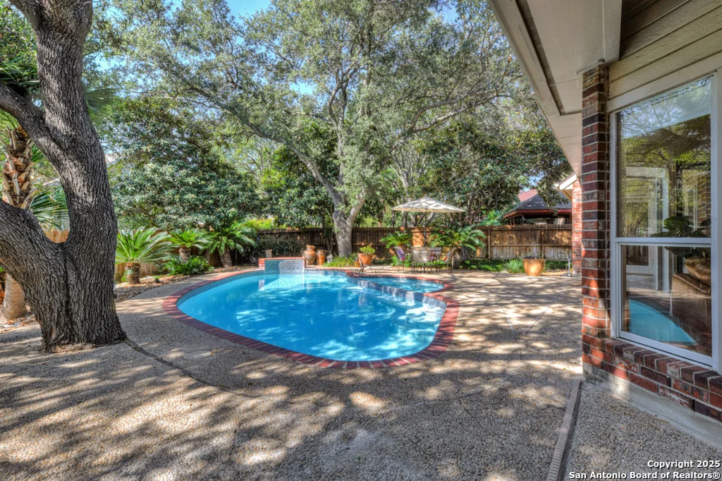 Photo of 2204 Blackoak Bnd