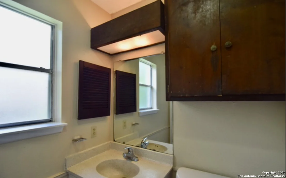Photo of 7418 MEADOW HL