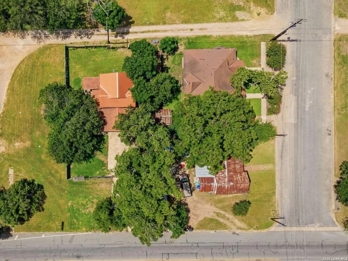 Photo of 606 E AUSTIN ST