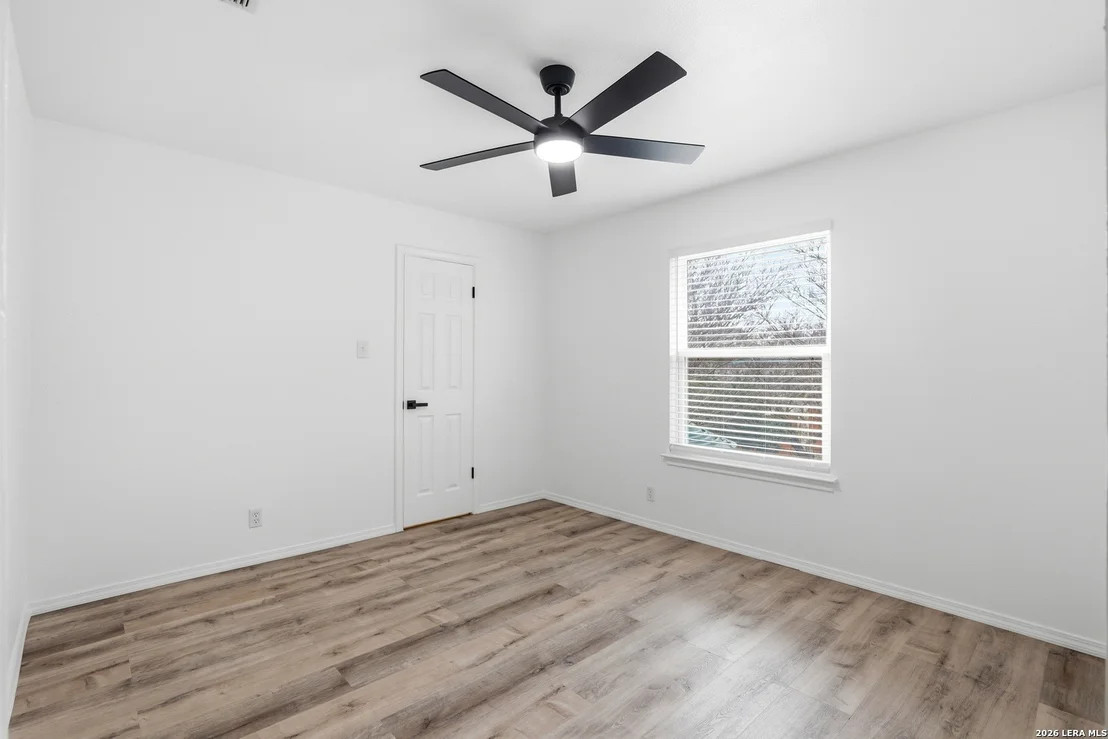 Photo of 602 Lightstone