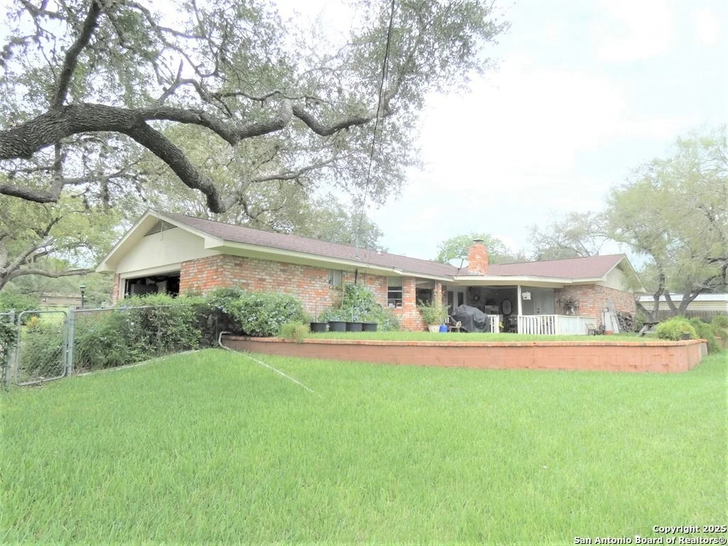Photo of 12 Encino Loma