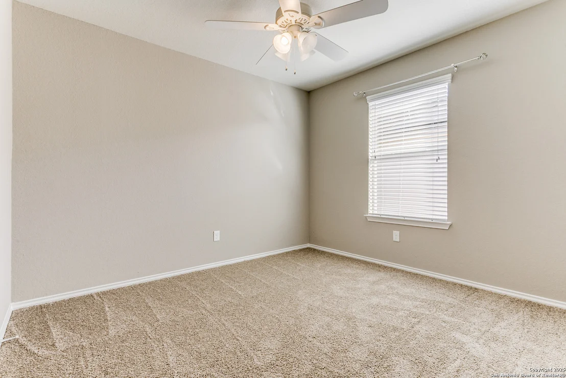 Photo of 24242 INVITATION OAK