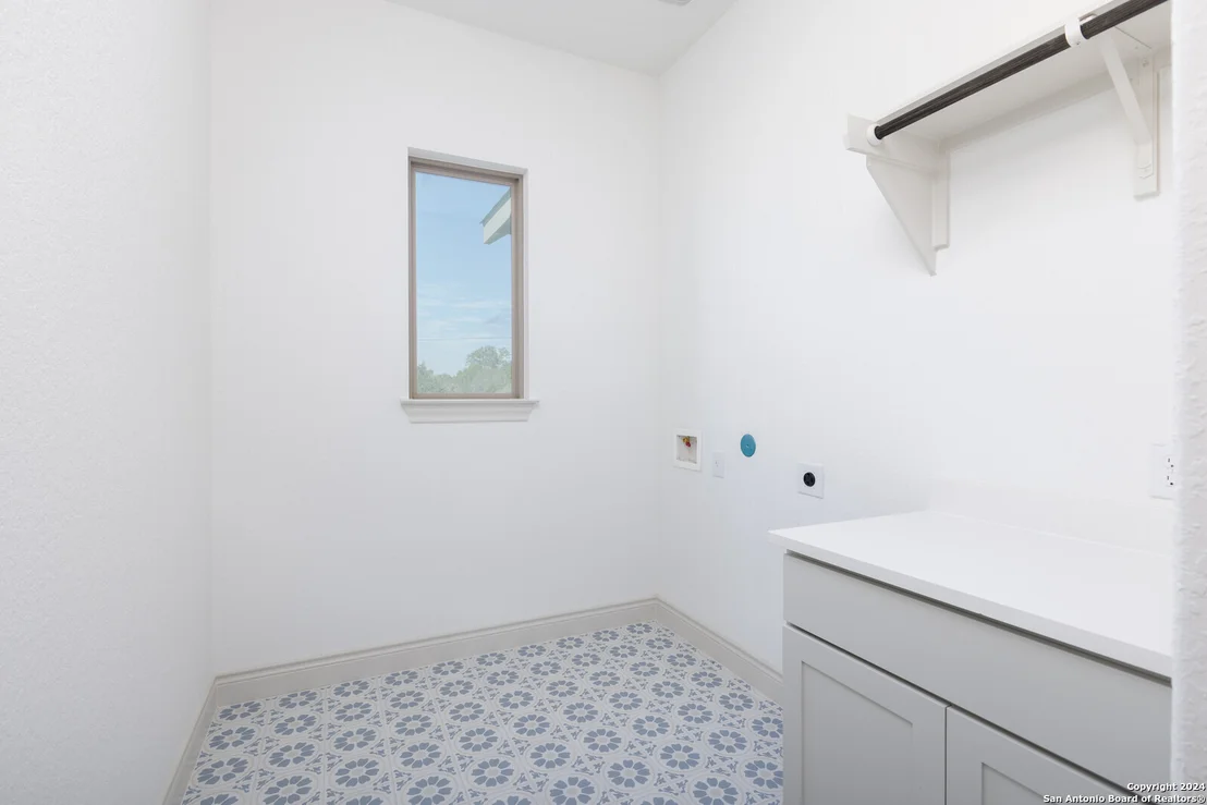 Photo of 331 TOUCAN DR