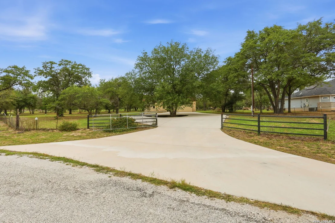 Photo of 306 County Road 6876