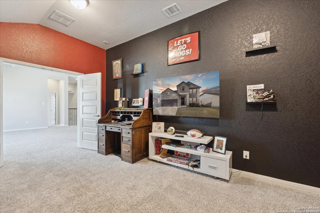 Photo of 2227 Tiptop