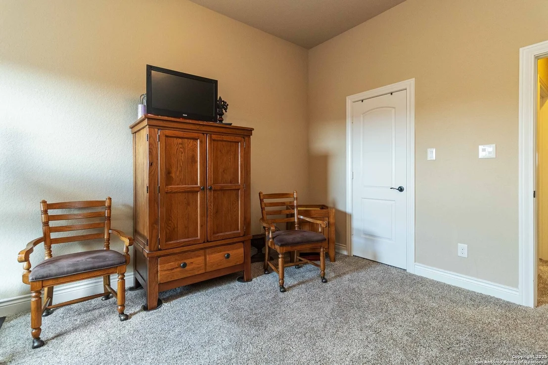Photo of 8905 Soaring Oak