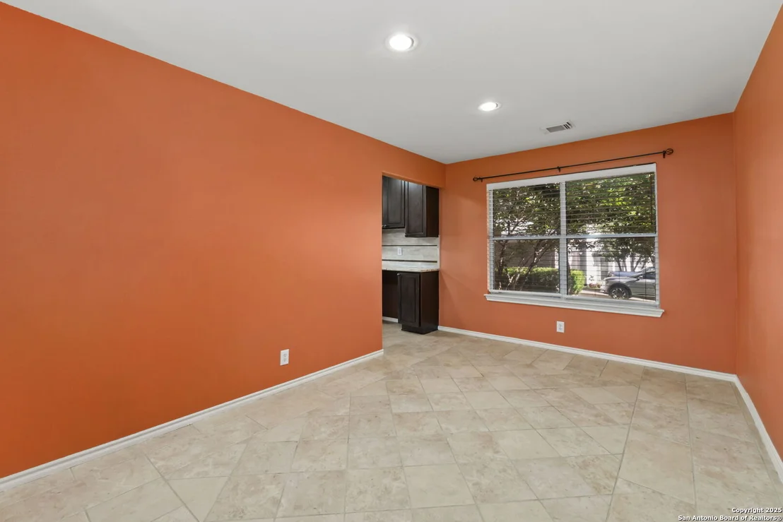 Photo of 8615 Vantage Point