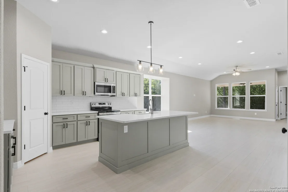 Photo of 109 Sutton PL