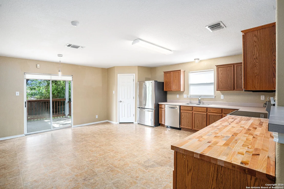 Photo of 10131 Cedarcliff