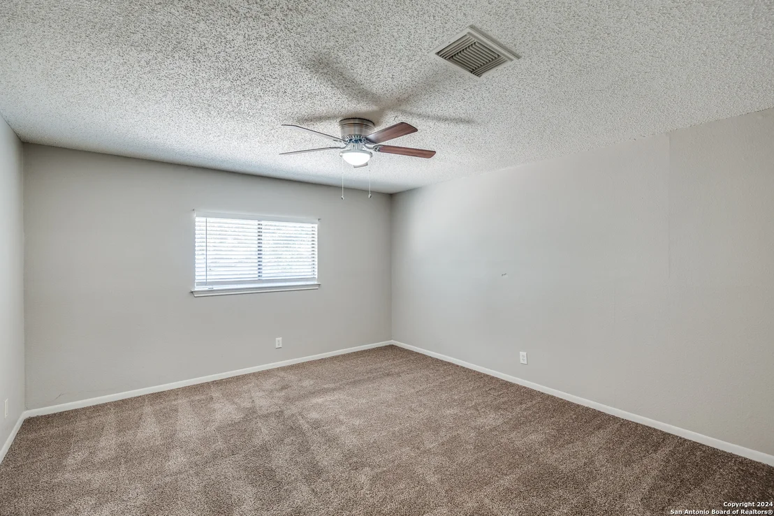 Photo of 8018 ROBBINS GLADE