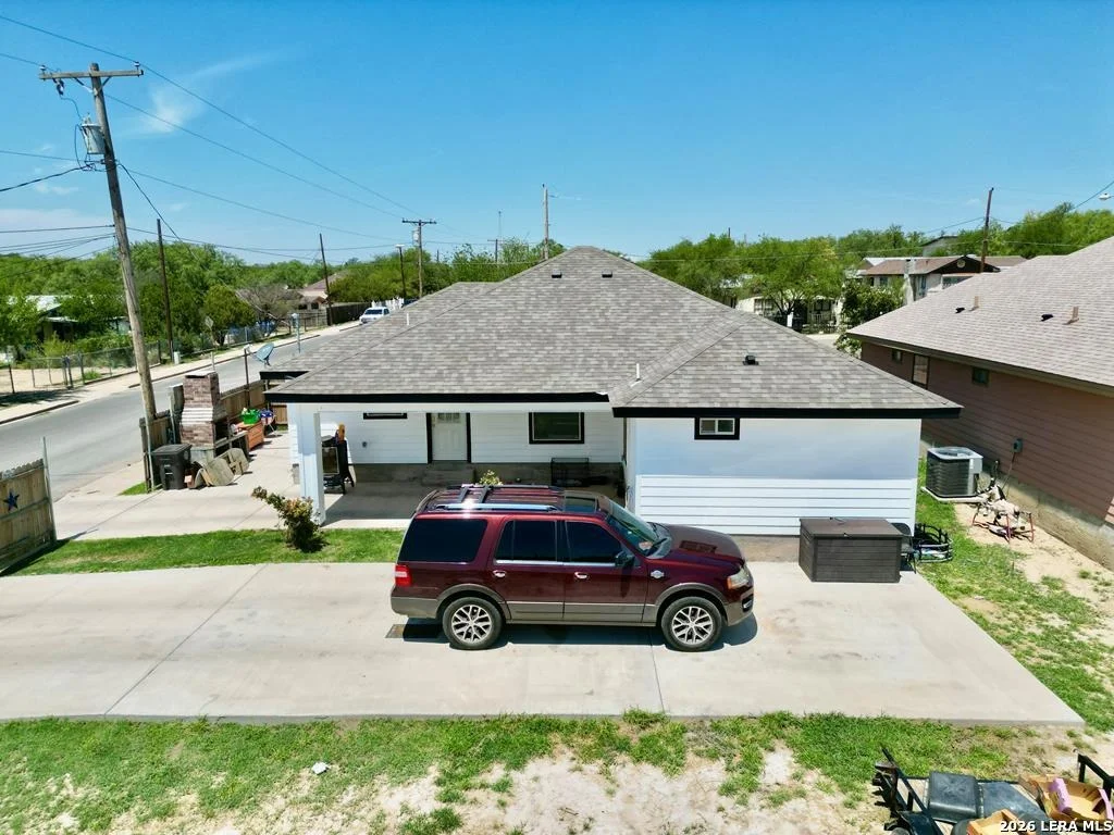 Photo of 698 Paco St