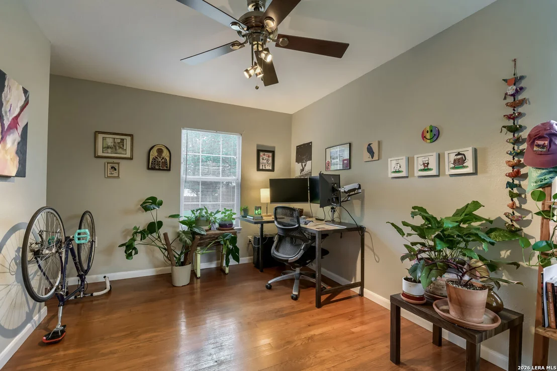 Photo of 527 Eleanor Ave