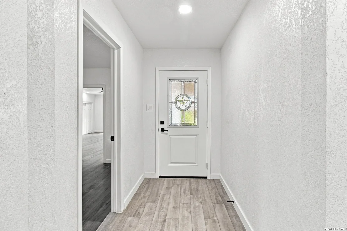 Photo of 6814 SUNLIGHT DR