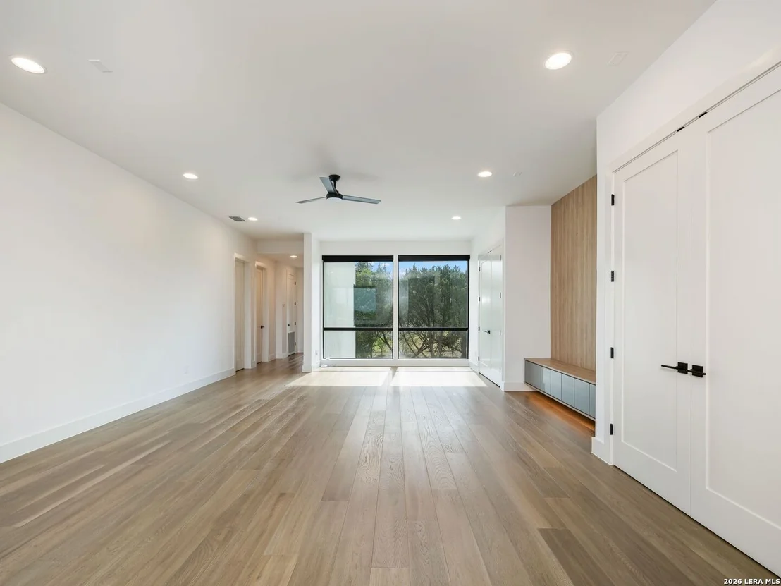 Photo of 211 Wellesley Hill