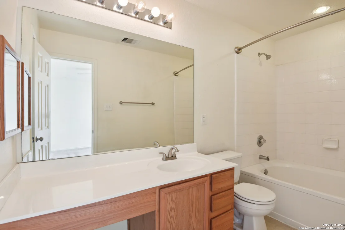 Photo of 684 CHEROKEE BLVD