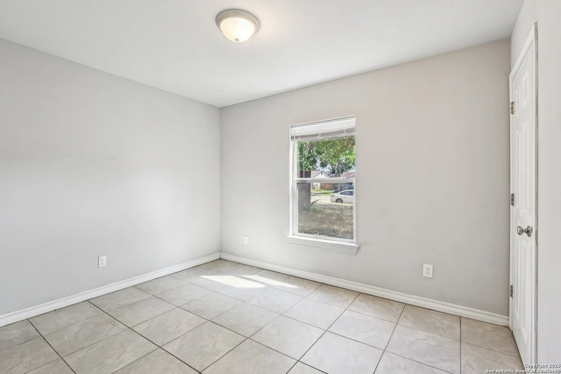 Photo of 238 Guilford FRG