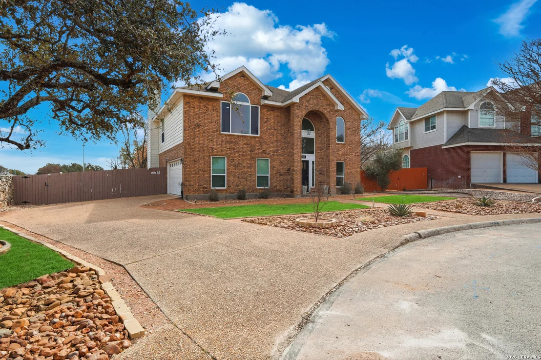 Photo of 602 Lightstone
