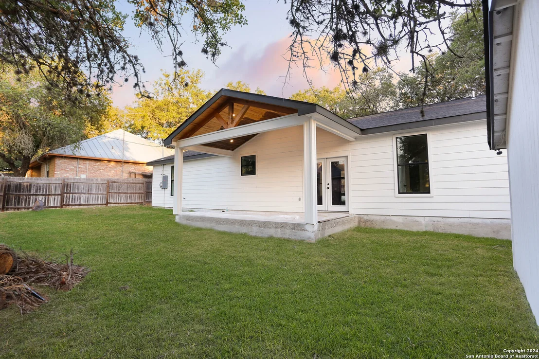 Photo of 312 SOLLOCK DR