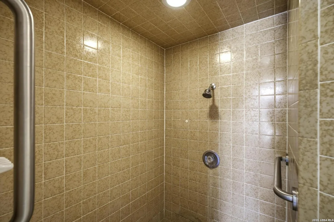 Photo of 3711 HUNTERS CIR