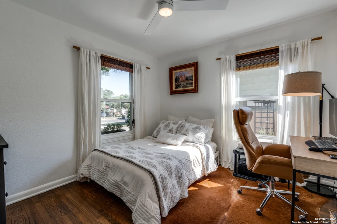 Photo of 426 BREES BLVD