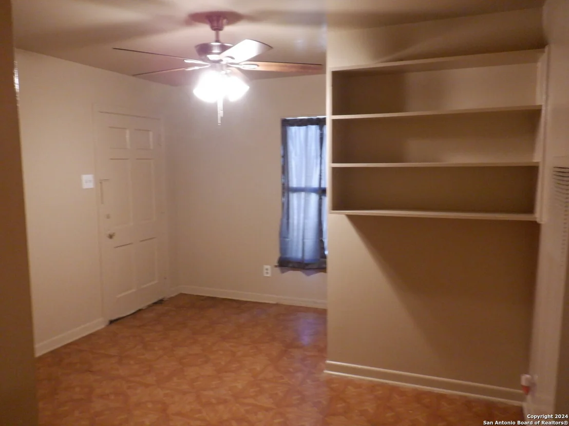 Photo of 234 CHARCLIFF DR