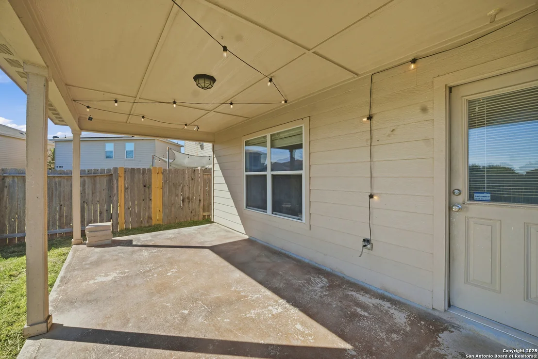 Photo of 6810 Luckey