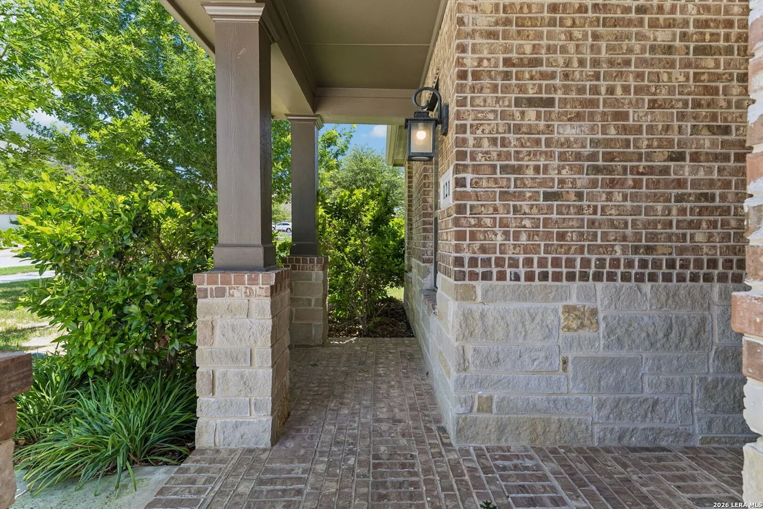 Photo of 121 Cimarron Crk