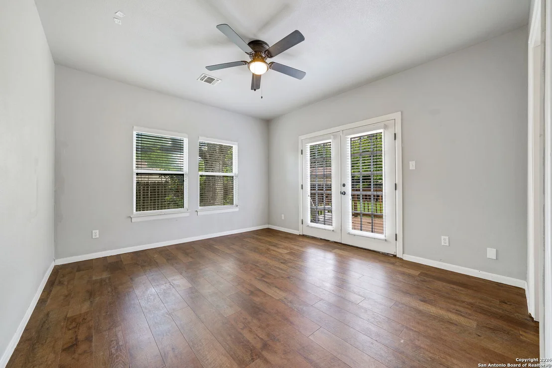Photo of 274 HERMINE BLVD