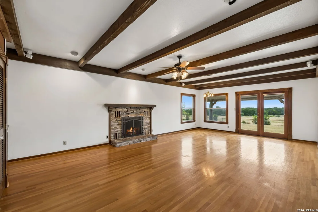 Photo of 48 Holiday Rd