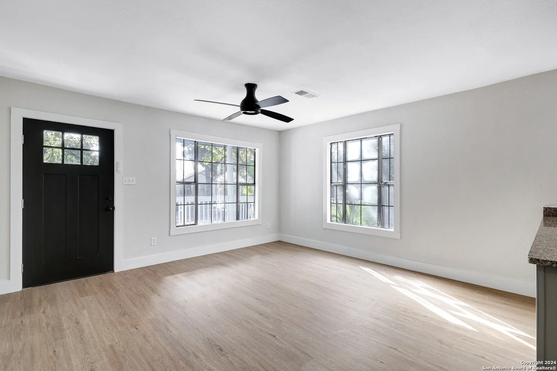 Photo of 1321 LEE HALL