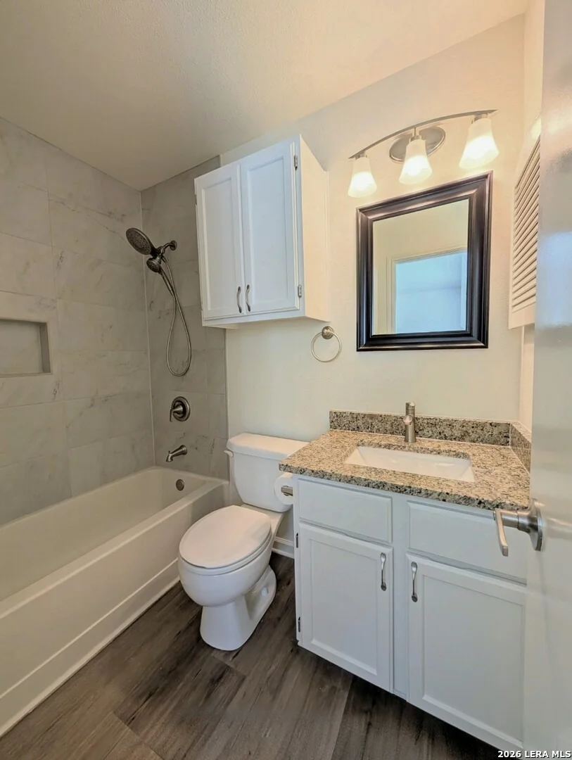 Photo of 4414 Knollmanor