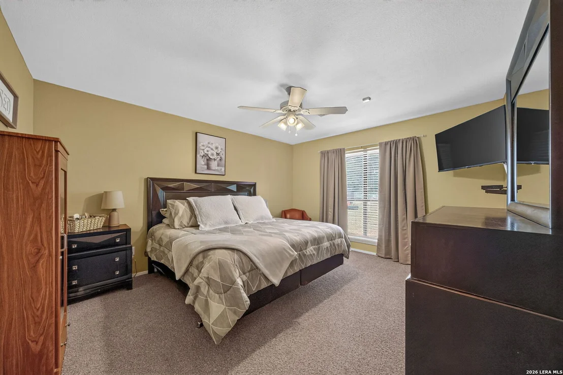 Photo of 325 WENDY LN