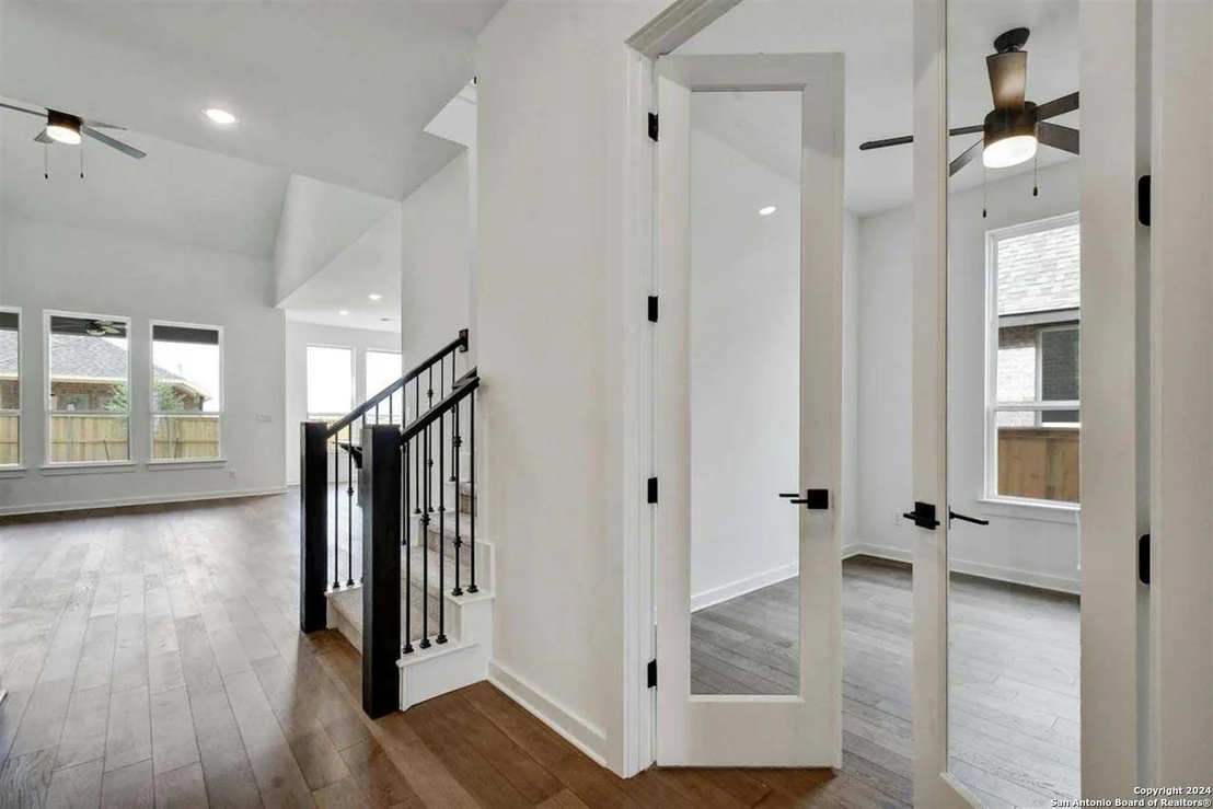 Photo of 5757 Huron