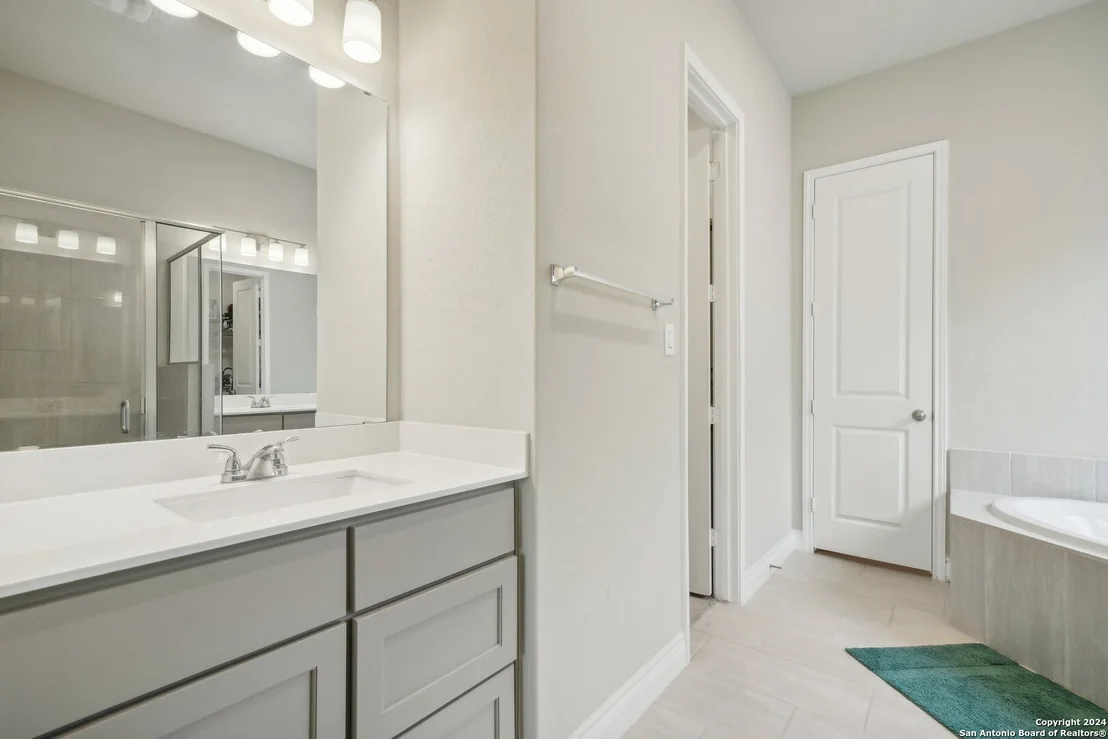 Photo of 1493 Pitcher Bend