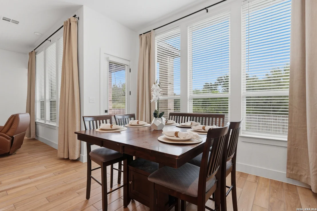 Photo of 10502 Merrick Run