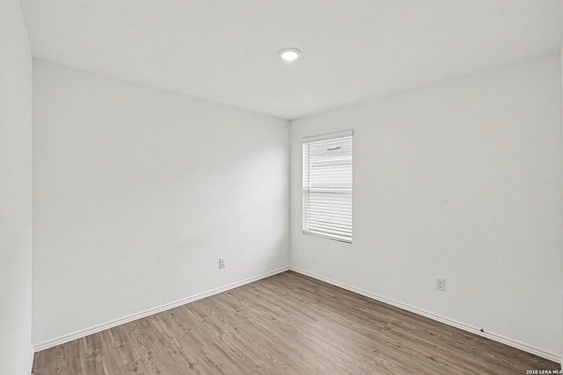 Photo of 5415 Daphne