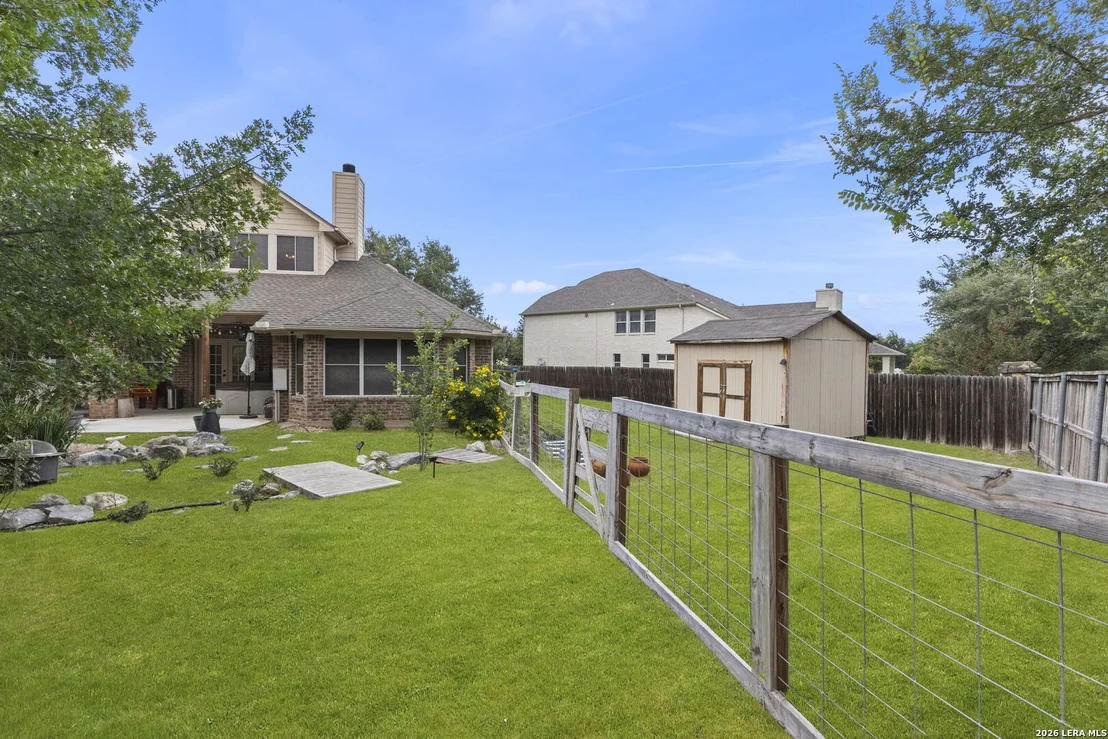 Photo of 266 MAIDSTONE CV