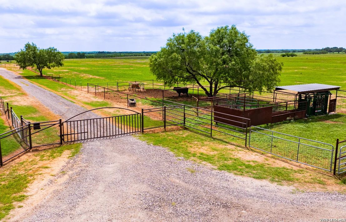 Photo of 366 COUNTY ROAD 2543