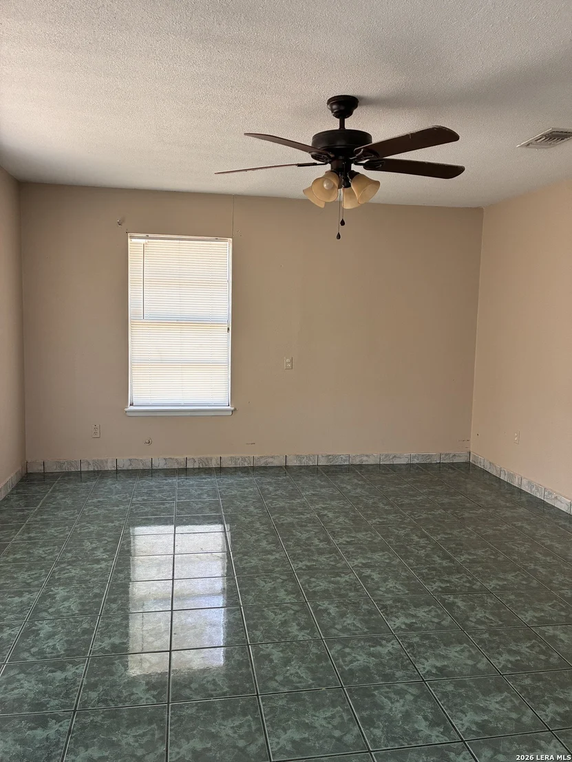Photo of 1398 Wilson