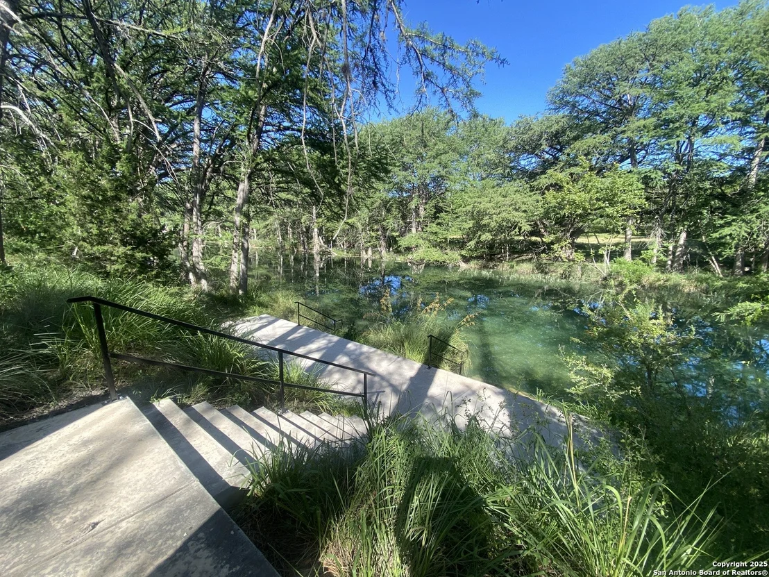 Photo of 935 Ridge Loop