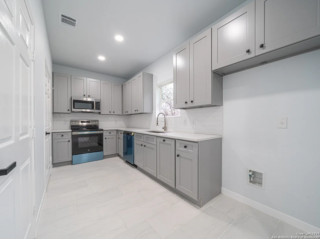 Photo of 8202 TIMBER SLOPE