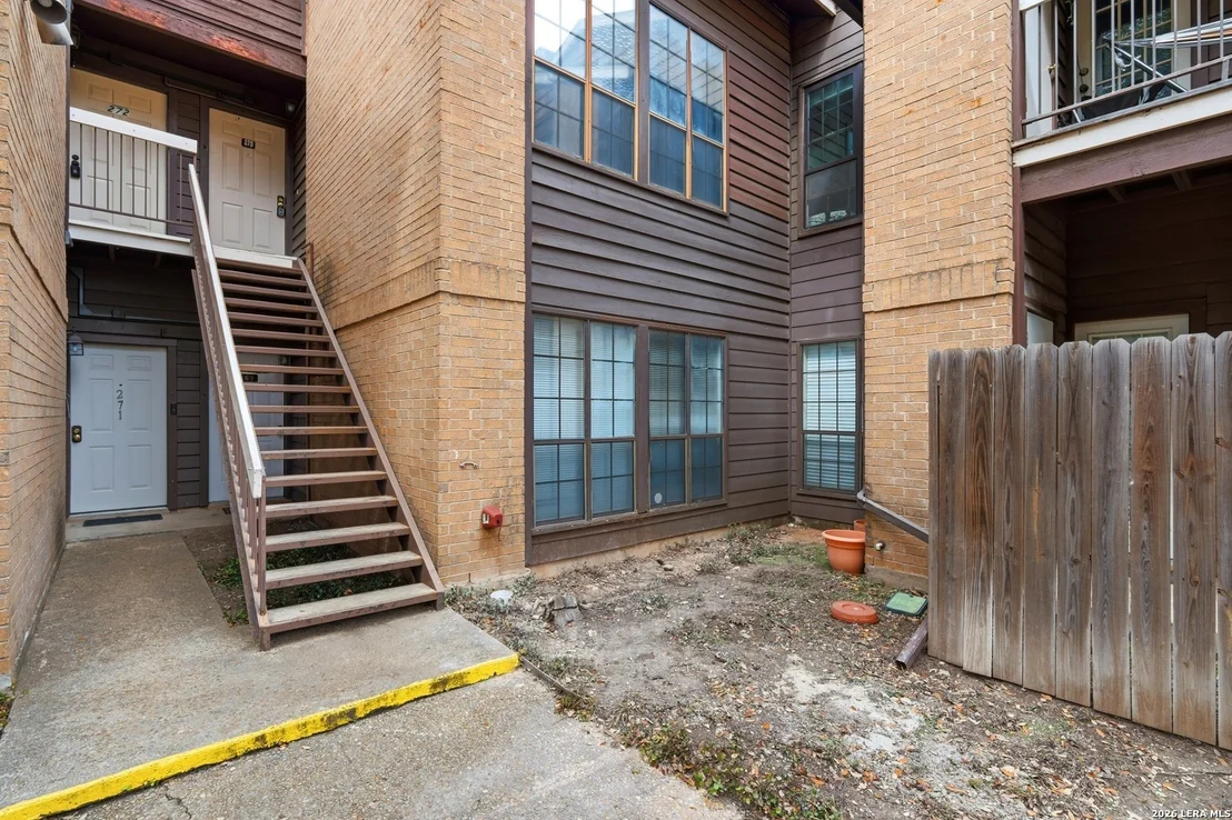 Photo of Unit 270 at 8633 Datapoint Dr