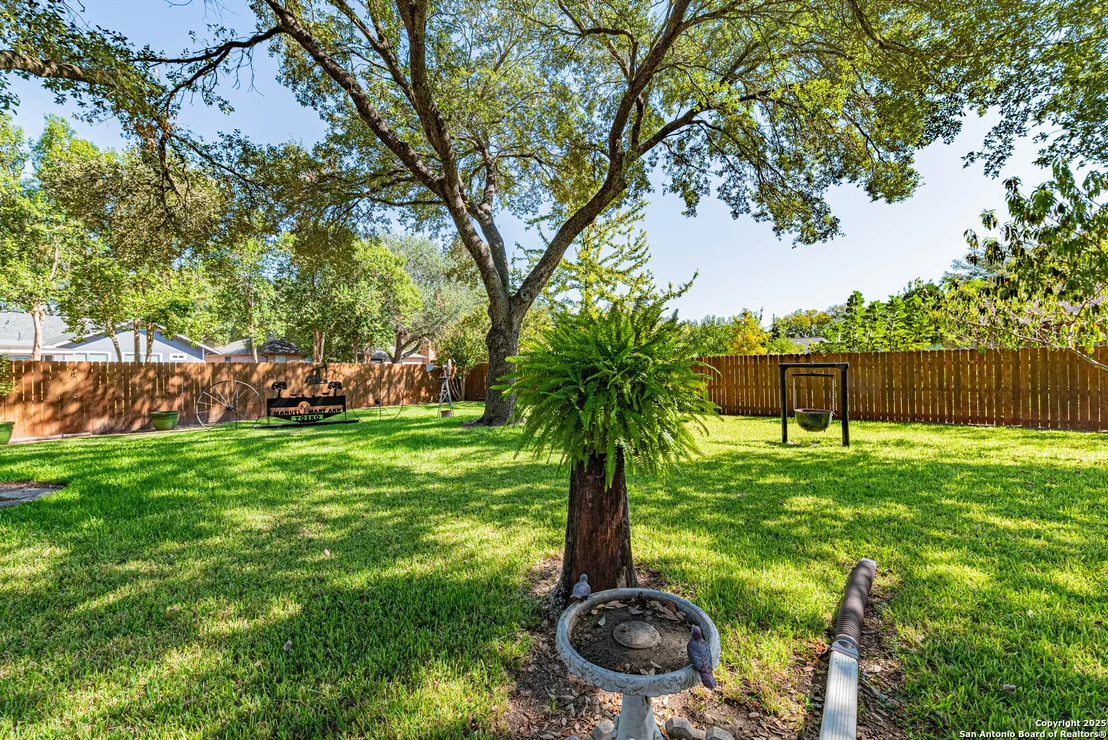 Photo of 729 Heritage Dr